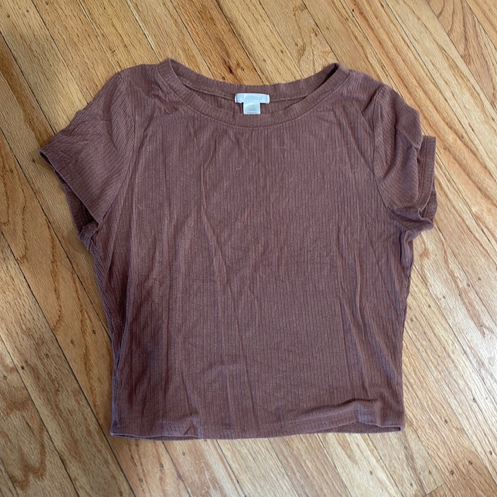 BROWN BASIC TEE